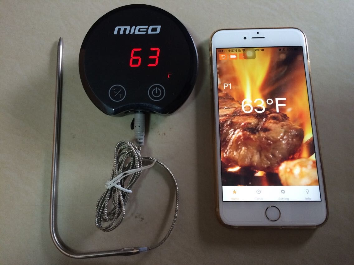 B12 with phone-F.jpg B12 with phone-F.jpg